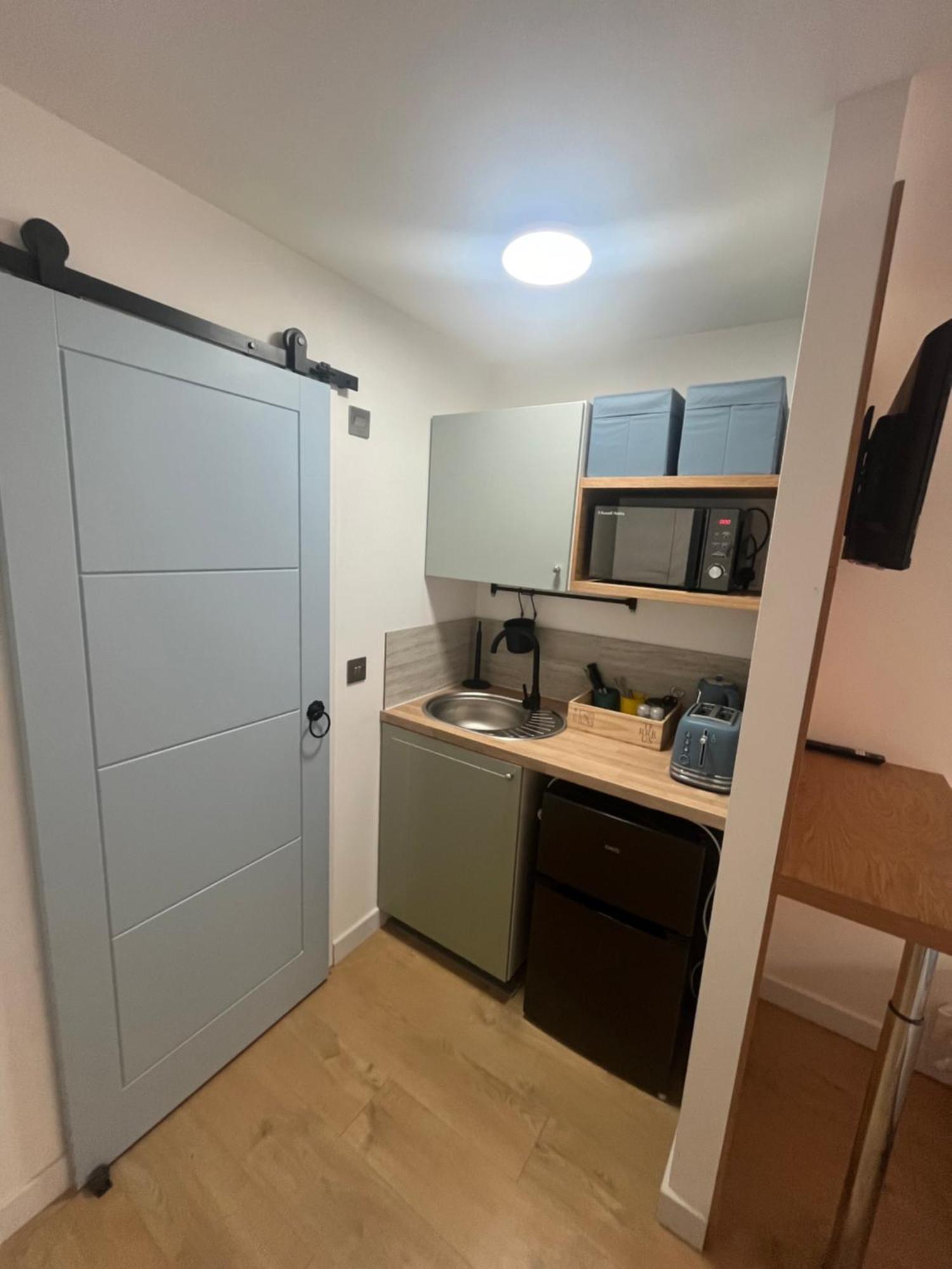 Apartamento Teddington Little Gem Londres Exterior foto