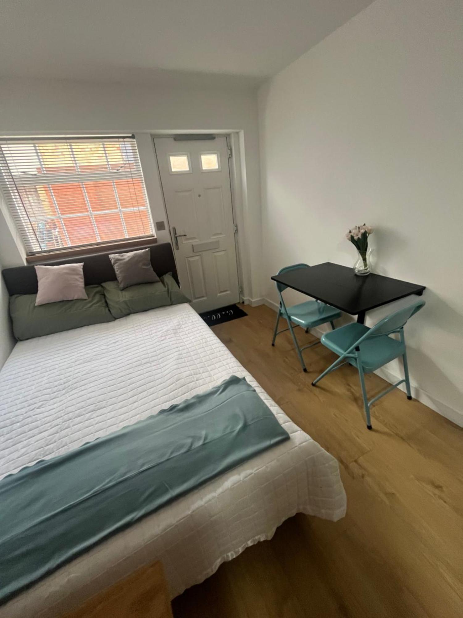 Apartamento Teddington Little Gem Londres Exterior foto